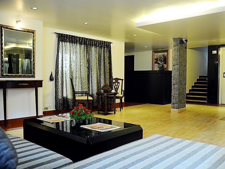 The Grand Serenity Apartment Hotel Бангалор Екстериор снимка