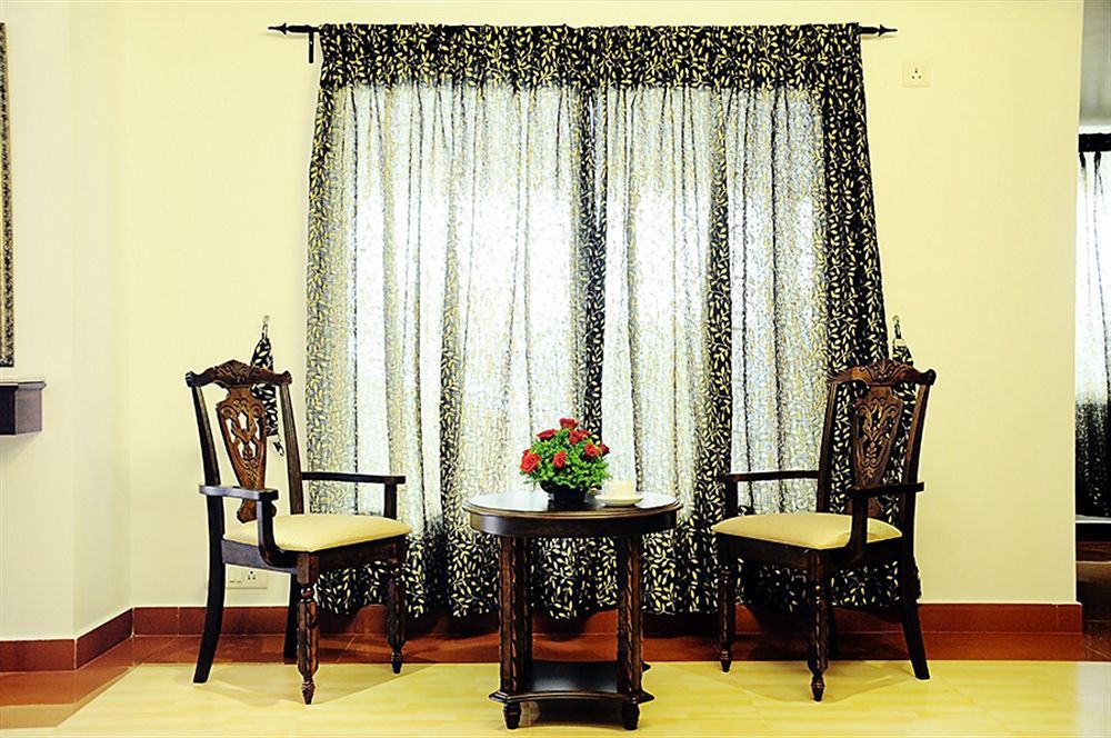 The Grand Serenity Apartment Hotel Бангалор Екстериор снимка